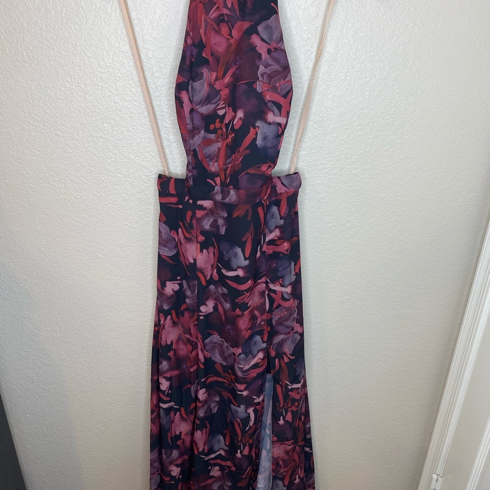 Fame and Partners Abstract Print Open Back Gown w/ Slit Wedding Guest | Size 0 - Picture 9 of 10